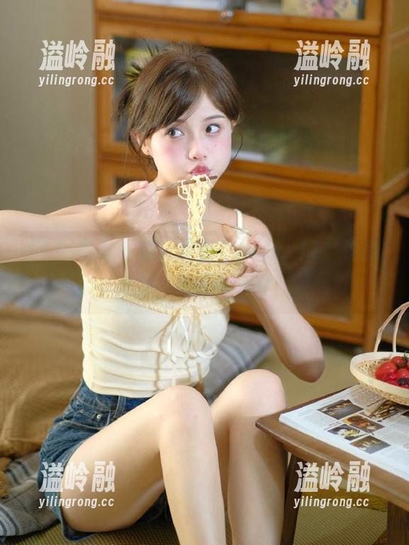 吃瓜才爽，观看“www.17”也别太拼，肚子要保住！