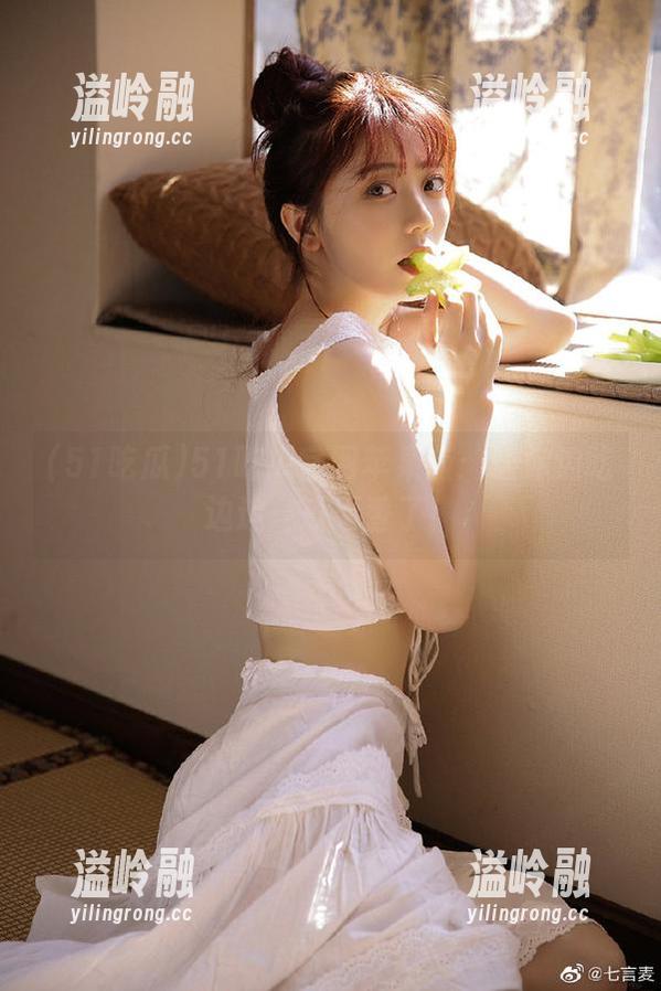 51吃瓜官网苹果版：让你边吃边追，瓜更香了！