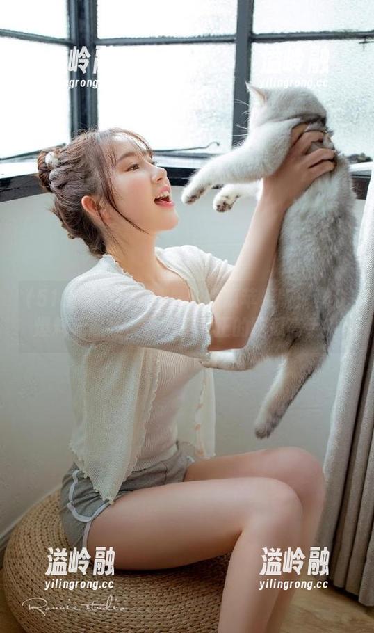 51最新吃瓜 51最新吃瓜苹果版:群众爆料无底线,谁才是真正的吃瓜高手?