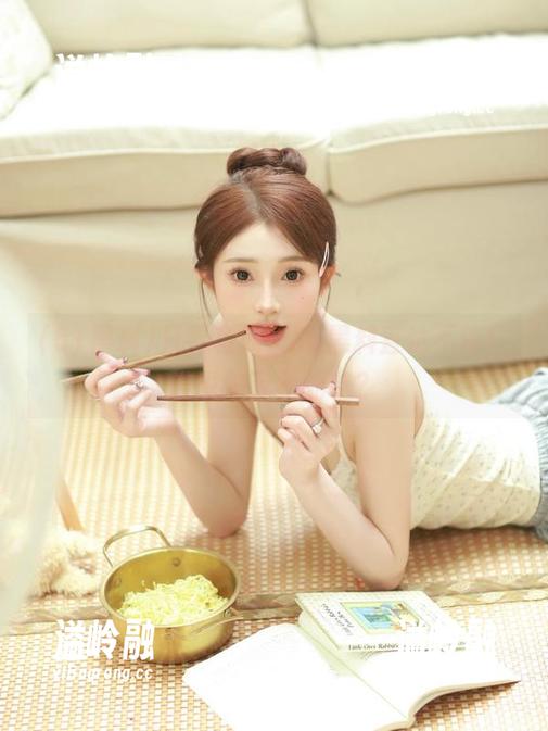 51黑料 只要有瓜,51黑料直达不停!谁说午夜不能吃?