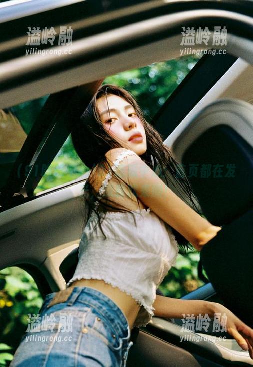 91吃瓜中心 91吃瓜中心:首页都在发光,瓜我就来摘!