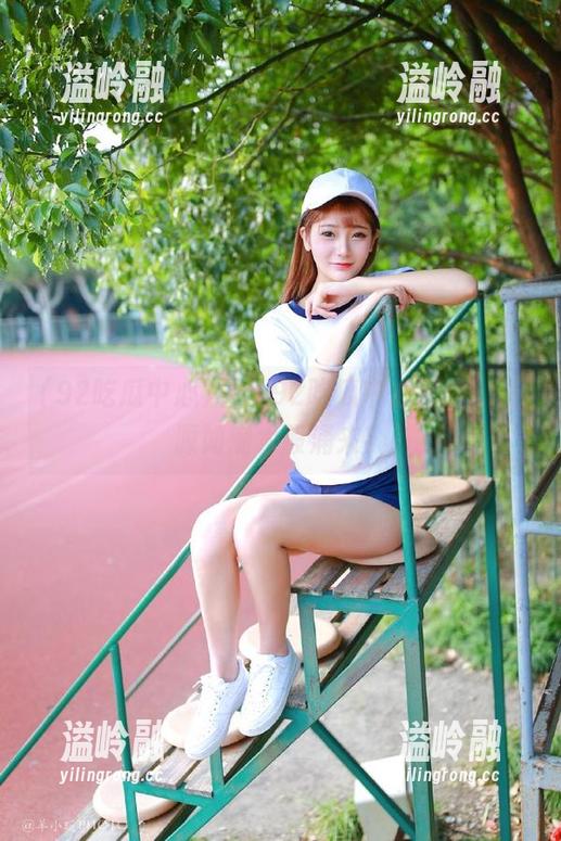 92吃瓜中心 看!92吃瓜中心在线,资源如潮水般涌来!