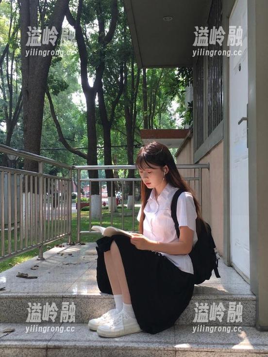 www51 谁能想到www51居然把‘免费’这个词玩出新花样,这瓜真吃得我猝不及防!
