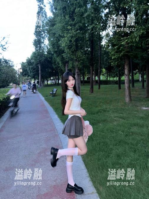 吃瓜头条：我的朋友们永不迷路，因为我们全都迷在了这些瓜里！