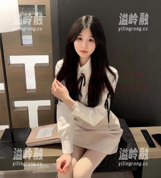 吃瓜网 抢先下载“吃瓜网”,瓜不停,信息不停,简直就像开了肉食的疯狂模式!