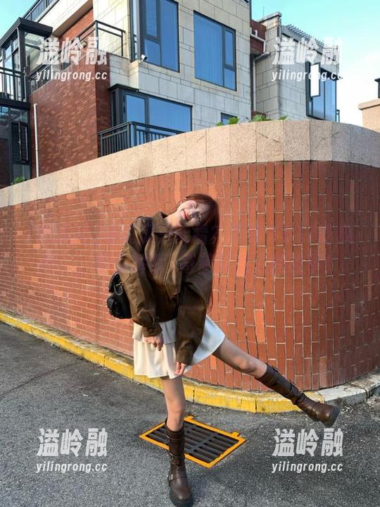 谁说瓜只能看？下载“517吃瓜网”，带你解锁鉒奇葩又感人的故事！