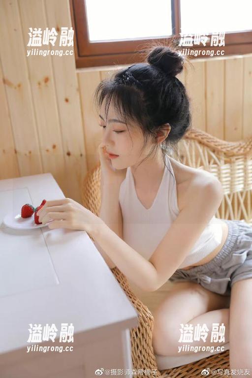 准备好了吗？最新“吃瓜网址”帮你快意盎然地搜罗抖音趣闻，放飞自我！
