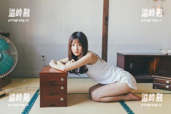暴露最多秘密的“明星黑料app”，聚集了多少人心中的“完美明星”像一场午夜的梦！