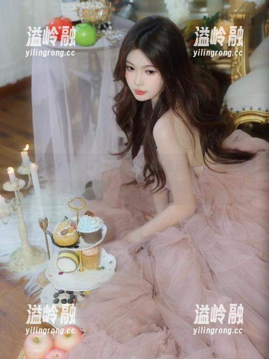 黑料女神攻略官网：被隐藏的尘封八卦，细节满满！