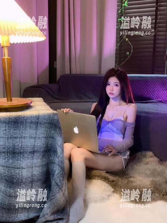 黑料社区 在“黑料社区”下载的那一刻,我觉得自己能成为特工,狂探社会新闻中的隐秘角落。
