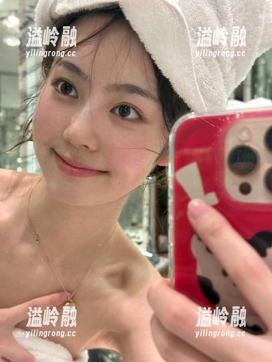 黑料网红网 默默分享一下“黑料网红网”上的惊天秘密,有那么多槽点,简直不能停呀~